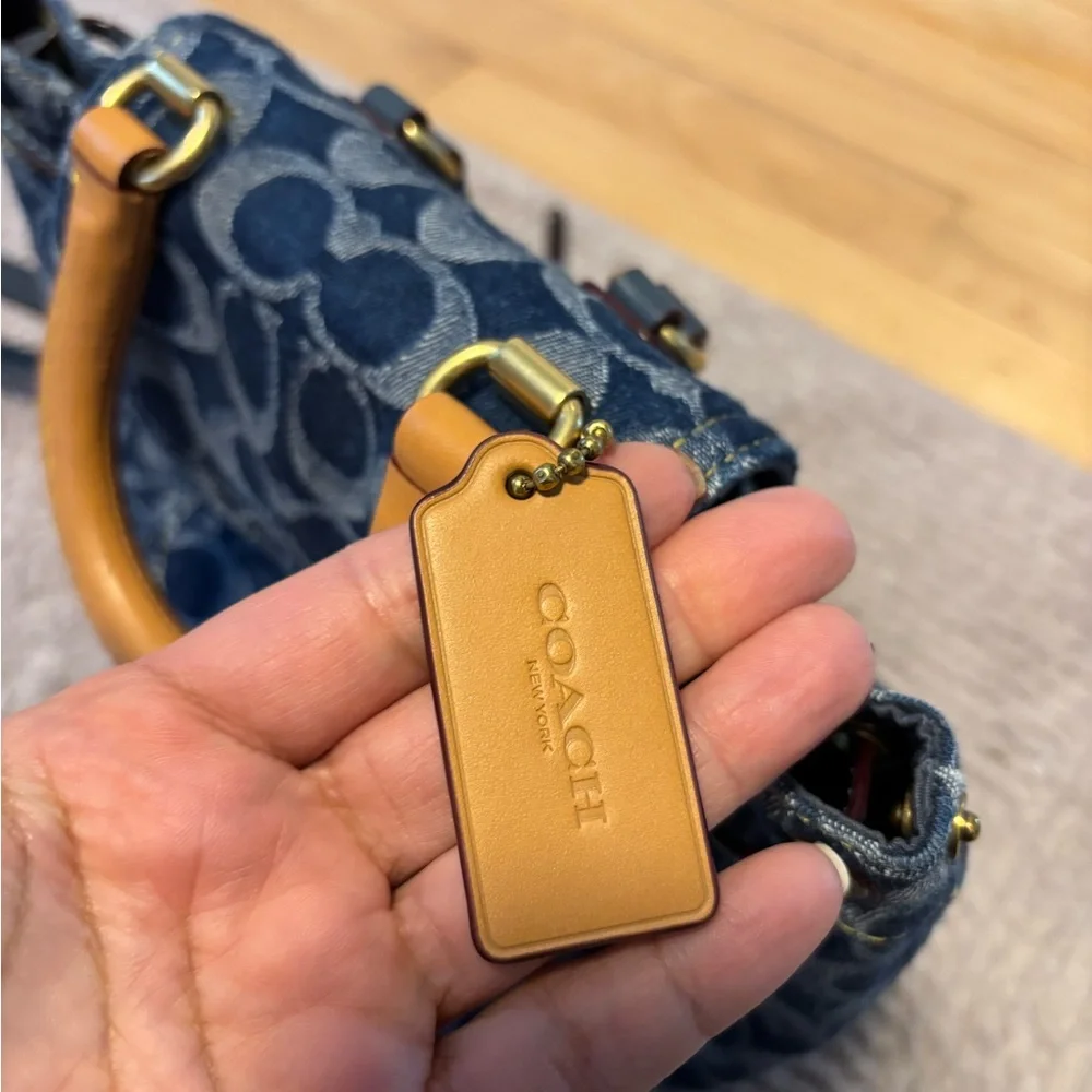 Coach Riya Backpack 21 In Signature Denim - Picture 5 of 7